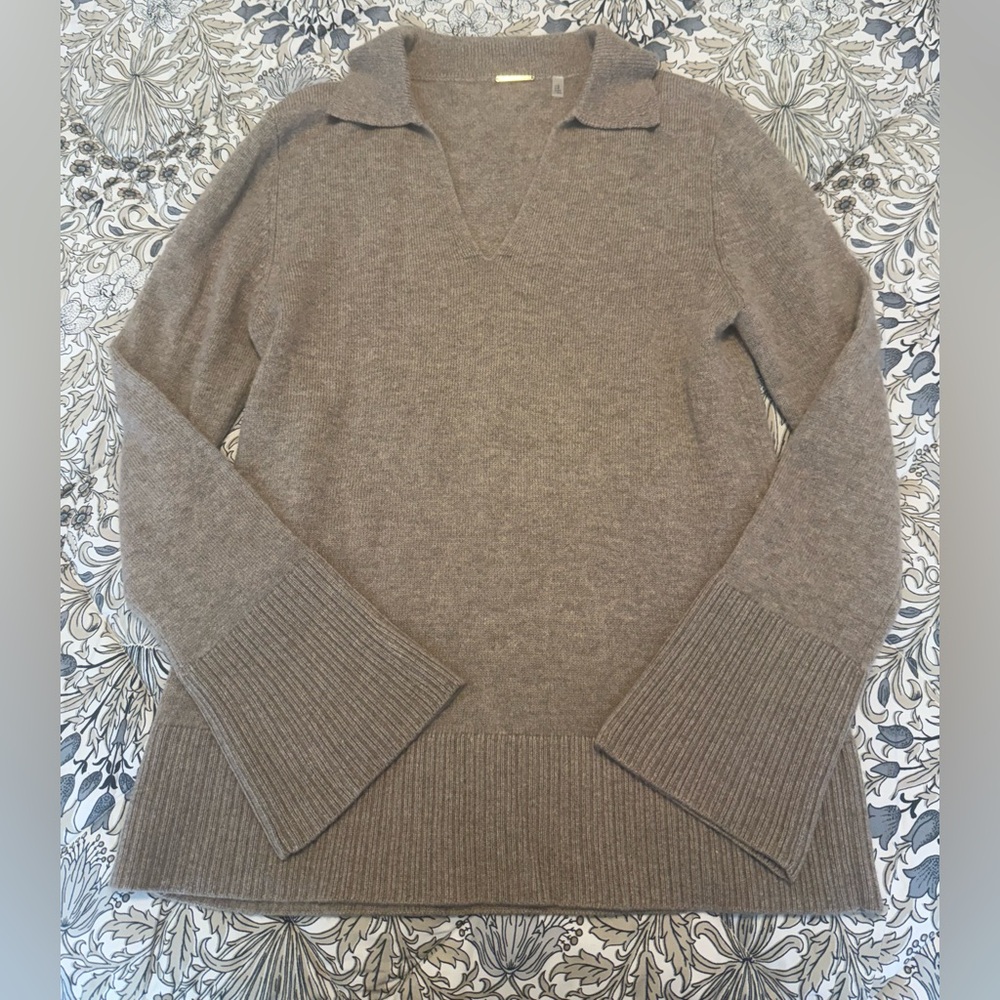Elie Tahari Cashmere Sweater